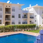 #004 Encosta Apartment Pool & Relax Area *